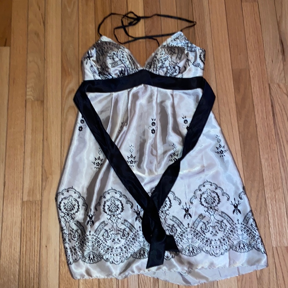 US 13 fits in medium too lovely dress used once